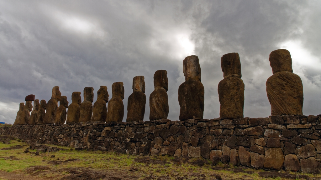 20 - Ile De Pâques (13) - Ahu Tongariki.jpg